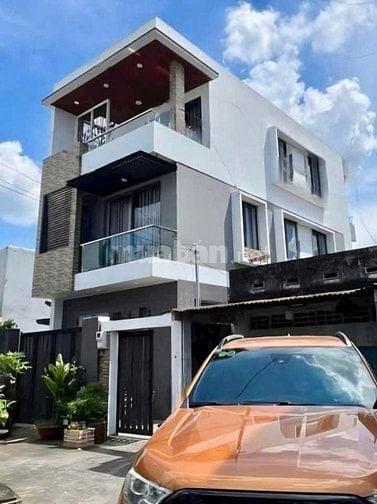 TAM PHÚ – BIỆT THỰ 3 TẦNG – 130M² (NGANG 7.9M) – HẺM Ô TÔ  – CHỈ NHỈNH