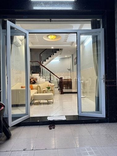 Bán nhà chính chủ Trệt + 3 Lầu Nguyễn Văn Nghi
