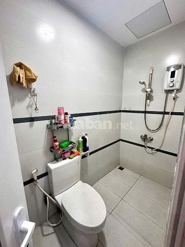 C/ c Thái An, NGuyễn văn Quá, Q12: 7tr/th, 65m2, 2PN, WC, Nội thất đủ.