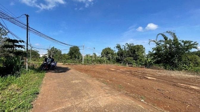 Đất Thổ Cư Sổ Riêng Giá Rẻ Gần KCN Mặt Tiền Bê Tông