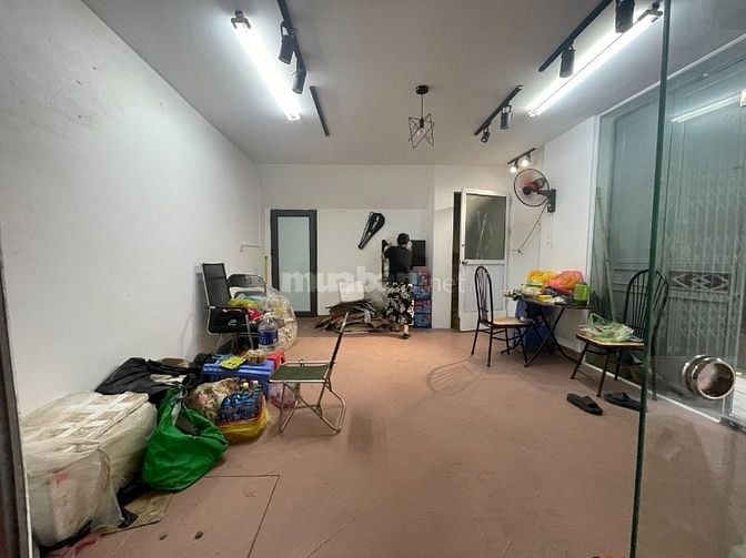 Nhà riêng ngõ phố hoàng mai gần chợ hoàng mai dt30m2x4t giá 9tr 