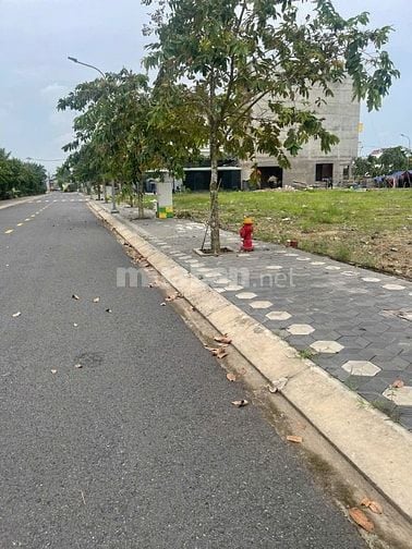 Đất mặt tiền đường 980tr tiện kinh doanh full thổ cư bao sang tên 