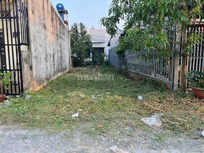 Đất chính chủ trung tâm TT Đức Hoà, bán gấp trong tháng 10, 90m2,980tr