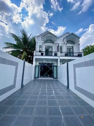 NHÀ LẦU KP2 PHƯỜNG TRUNG AN MỸ THO ĐƯỜNG Ô TÔ 