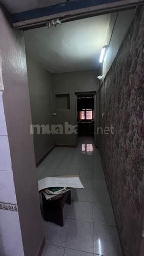 Cho thuê căn hộ tt 95 Láng Hạ- Thái Thịnh. Tầng 3- 65m thang B.