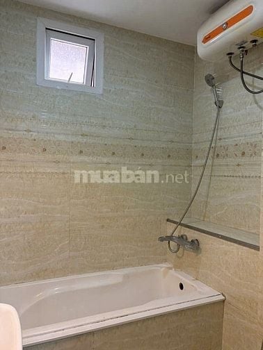 C/c Phú Thạnh, Nguyễn Sơn, TP: 3PN, 2WC 110m2, Căn góc, 10tr/th