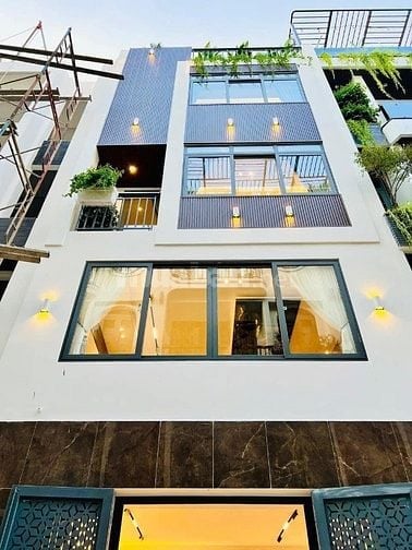 NHÀ BÁN ngay đường Pasteur, Quận 3 đang sẳn dòng tiền thuê 1200 Usd