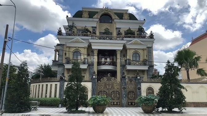 CẦN TUYỂN NGƯỜI GIÚP VIỆC TẠP VỤ DỌN DẸP VỆ SINH BIỆT THỰ TẠI QUẬN 2