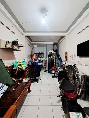 Mặt tiền đường Liên Khu 2-10 diện tích đất 49m2 đúc thật 1 lầu 2pn