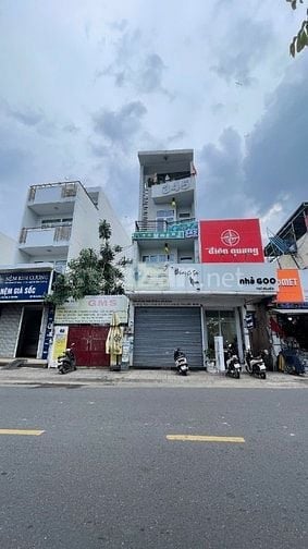 Cho thuê nhà 345 Tân Hương, 4x20m, 3 lầu sân thượng, Giá 30 triệu