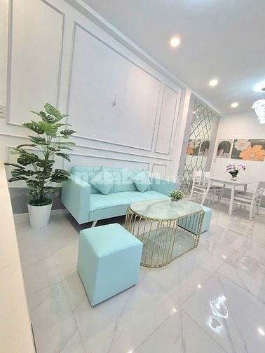 Bán nhà gần mặt tiền Đồng Đen, dưới 5 tỷ đẹp mới
