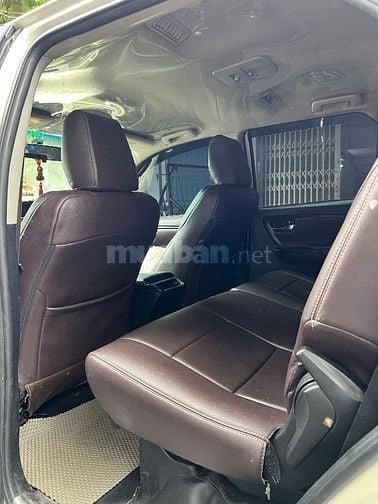Cần bán xe fortuner 2017mt máy dầu