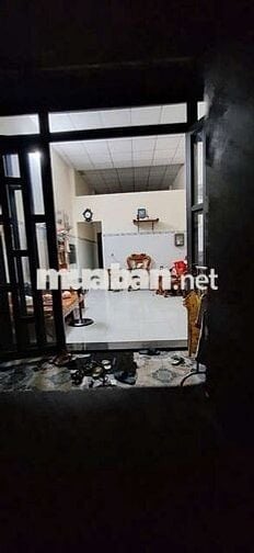 Nhà trệt 4 x17 cấp 4 ,1 pn hẻm xe hơi