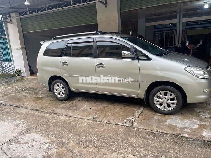 Toyota Innova 2008 G - 147000 km