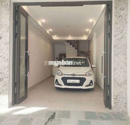 Bán nhà đối diện siêu thị Aeon Long Biên 38m × 12.4 tỷ × 5 tầng
