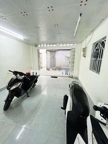 Bán nhà, Thành Thái, Quận10, 63m2, 7pn 3tầng, hẻm thông, sát MT Đường