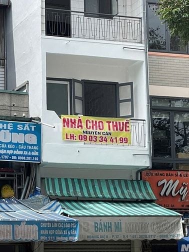 Bán nhà 2 mặt tiền bến vân đồn.P.Khánh hội,dt:3,2x13m,gía:6,7tỷ(2lầu)