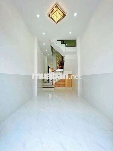 Nhà 2 phòng trục chính hẻm XVNT