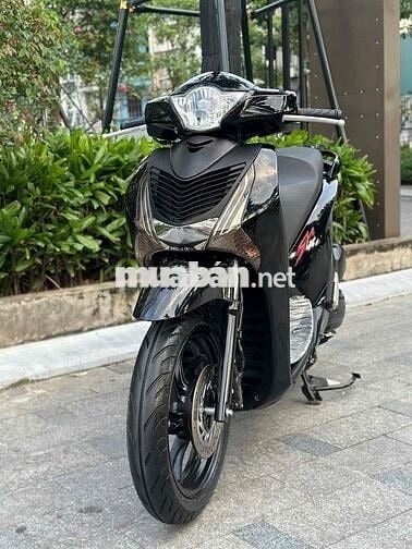 Cần bán SH 150 cuối 2013 màu đen cực đẹp- Giá tốt
