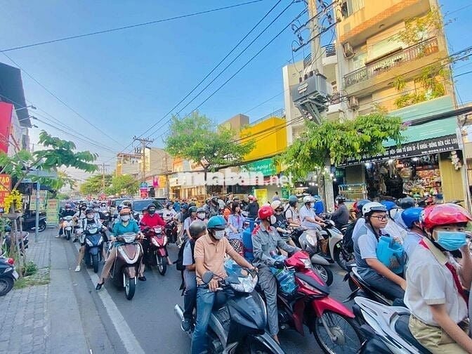 CHO THUÊ MBKD VỊ TRÍ GẦN CHỢ , TRƯỜNG HỌC KHU SẦM UẤT Q7