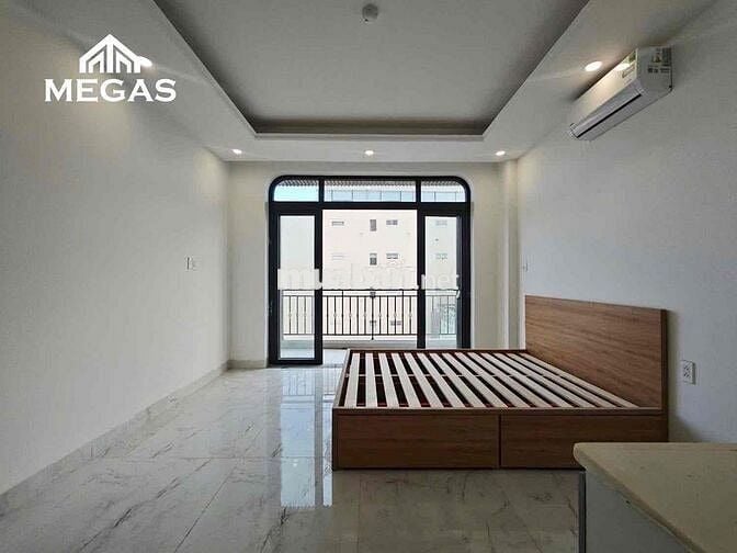 bóc seal siêu phẩm căn hộ dịch vụ mới 100%  - studio ban công