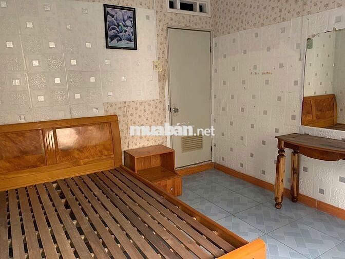 Số 51 Phạm Hồng Thái, Quy Nhơn, Bình Định (Ngay chợ Đầm)