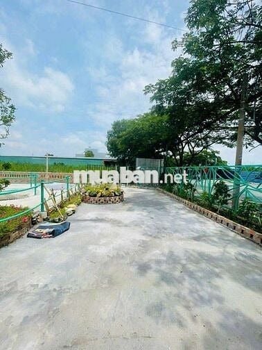 Mặt tiền Nguyễn Bình gần Trường Đại học mở