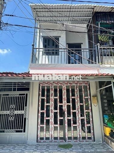 Nhà mới, hẻm xe hơi 6m, có sân bên hông nhà, đg Lê Văn Lương