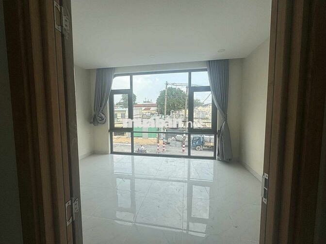 Nhà mặt tiền Bình Thạnh có thang máy