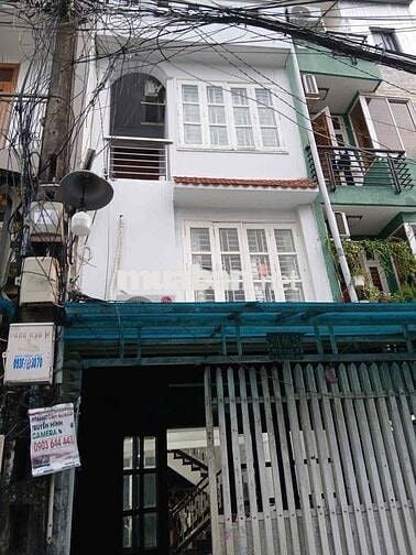 Cho thuê nhà 3 tầng mới, 4pn, Nguyễn Xí, Hẻm Oto  -  Bình Thạnh.