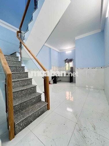 SIÊU PHẨM GIÁ RẺ 4X15 NHÀ ĐẸP 2 TẦNG HẺM XE HƠI HUỲNH THỊ NA