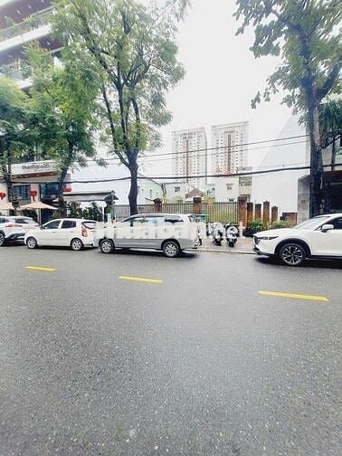 Cho thuê MB Nguyễn Du siêu đẹp