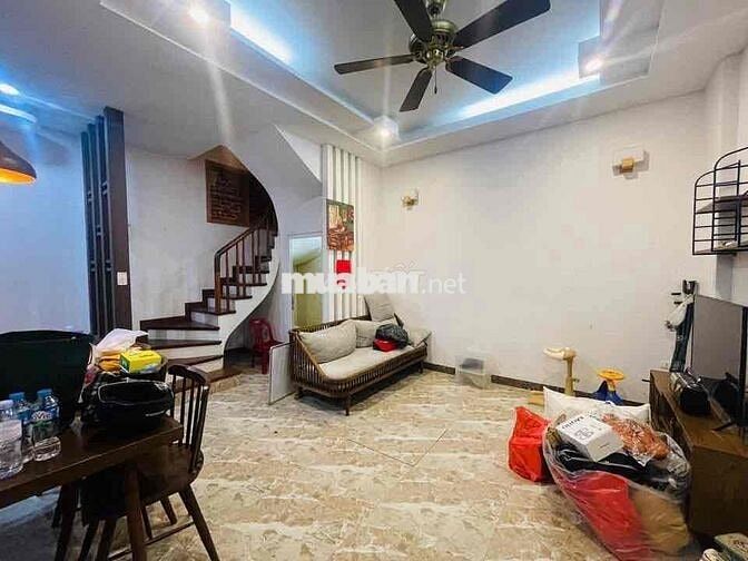 Phân lô Tô Vĩnh Diện, 20m ra ô tô, nhà đẹp, ngõ rộng. 36mx6T. Chỉ 8,6t