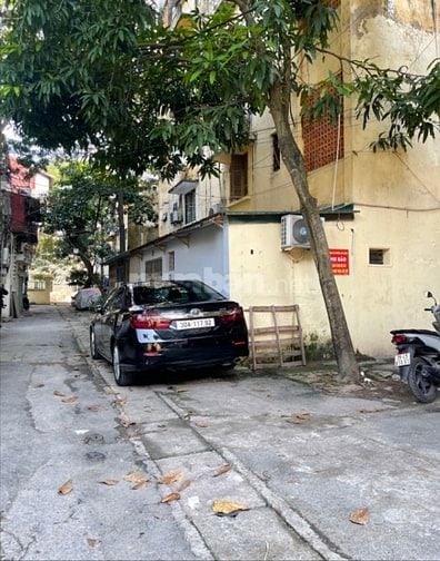 HIẾM...CẦU GIẤY, NHÀ TẬP THỂ 4 PHÒNG NGỦ, DT 100M2,ĐẦY ĐỦ NỘI THẤT