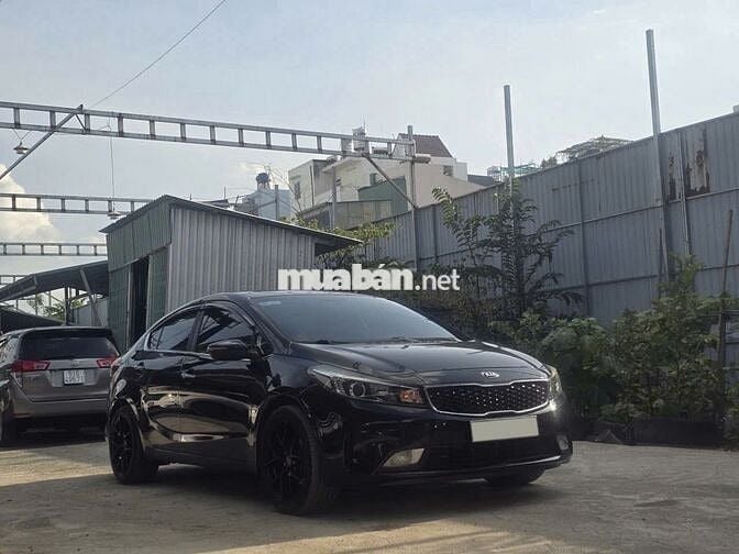Kia Cerato 1.6AT 2018 màu đen, 78000 km