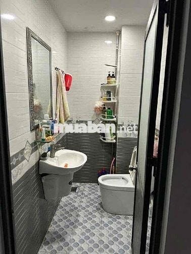 Nhà Lê Văn Quới, 56m2, 4x14m, 3 tầng, 4 PN, HXH, giá nhỉnh 6 tỷ