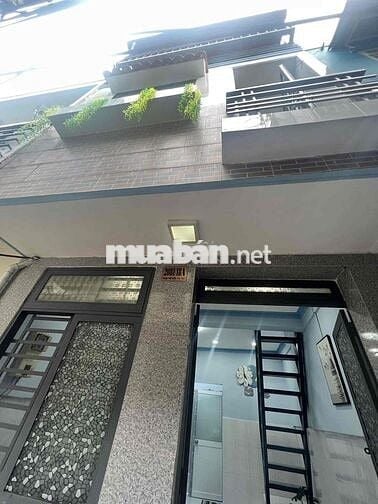 NHÀ 2 LẦU SHR CÁCH MẶT TIỀN ĐƯỜNG NHỰA CHỈ 50m