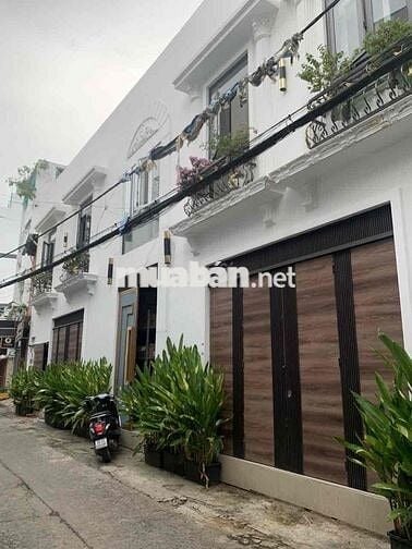 BÁN NHÀ HẺM XE TẢI 8M - SÁT MẶT TIỀN ĐỒNG ĐEN, P11, TÂN BÌNH - 4.7X19M