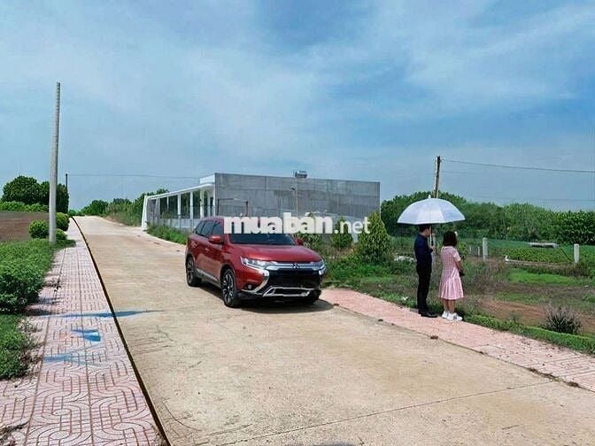 Cần Bán Nhanh Lô Đất Thổ Cư 200 m2 Thị Trấn Phú Riềng, Bình Phước .
