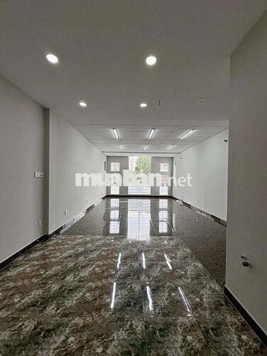 Cho thuê nhà rộng cư xá lữ gia, p15. Dt. 5x30m 1 trệt 2 lầu st.