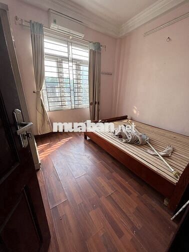 Cho thuê căn nhà ngõ 91 phố Nguyễn Khang, Dt 30m2 x 4 tầng, 15tr/tháng