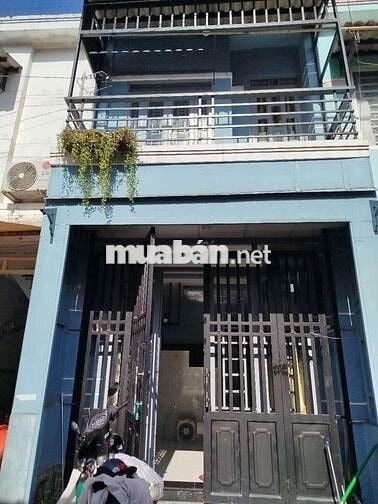 Cần bán nhà 1 trệt 1 lầu ( gần chợ gâú )