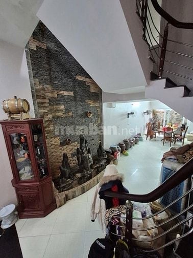 NHÀ ĐỂ ĐƯỢC Ô TÔ Ở VĨNH KHANG GẦN TRƯỜNG HỌC