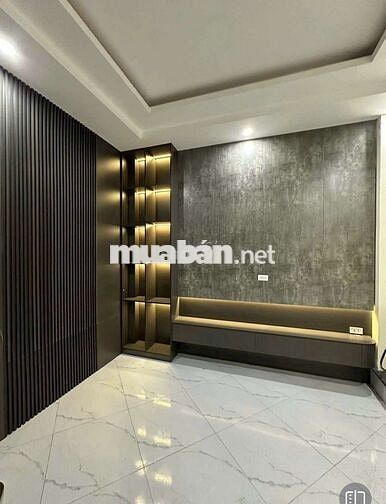 Trinh lương nhà thang máy xịn sò