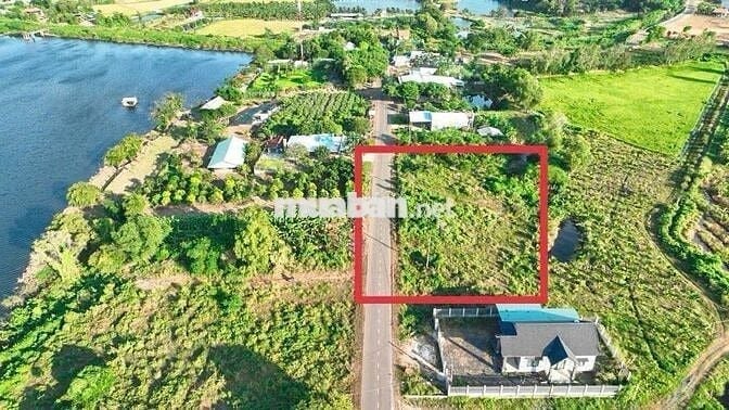 MẶT TIỀN NHỰA ĐỐI DIỆN HỒ LỒ Ô - LONG TÂN - ĐẤT ĐỎ - BRVT