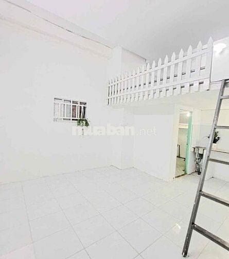 PHÒNG TRỌ CÓ GÁC CỬA SỔ THOÁNG CÓ MÁY LẠNH