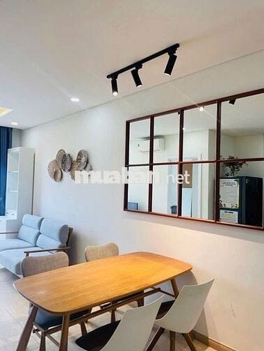 Cho thuê quỹ căn hộ 2 phòng ngủ Monarchy, giá chỉ từ 15 triệu, 80m2