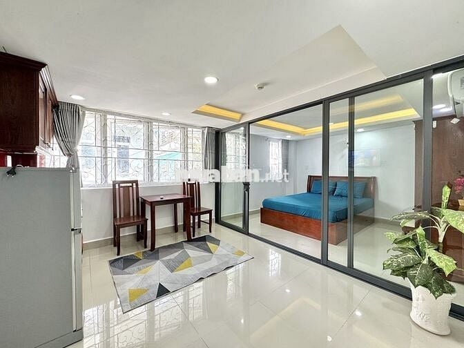 CĂN HỘ SANG TRỘNG TÁCH BẾP 3P ĐI VÒNG XOAY DÂN CHỦ