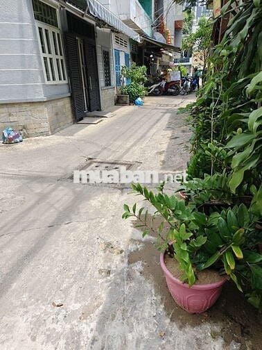 Cho thuê nhà nguyên căn hẻm xe hơi