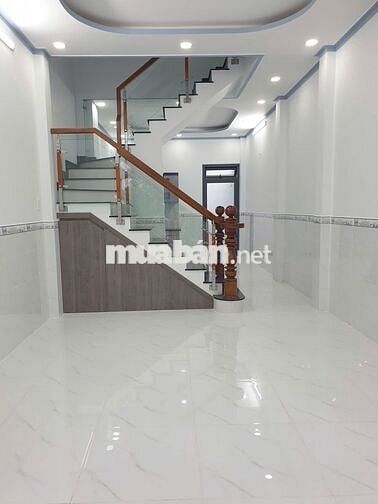 Nhà xinh sổ hồng riêng 4x17, 01 lầu (3pn) gần chợ Xuân Thới Thượng H-M